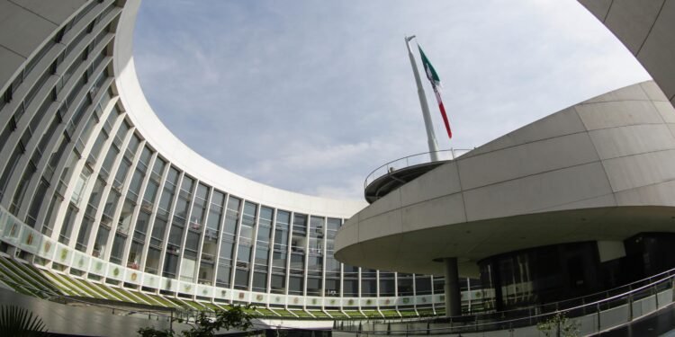 Avanza en el Senado reforma constitucional para unificar el delito de feminicidio