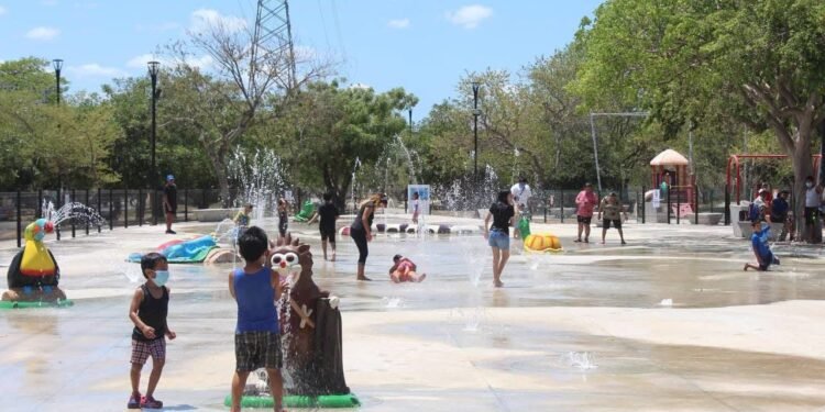 ¿Buscas dónde echar un chapuzón? Activan Splash Pad en Mérida