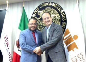 Refuerzan el comercio exterior e intercambio de información mediante alianza CAAAREM-UIF