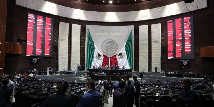 Buscan proteger a artistas del uso indebido de su voz e imagen