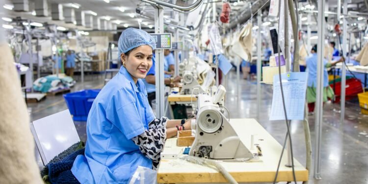 ¿Cómo te afectará la jornada laboral de 40 horas? Empresas ya se ajustan