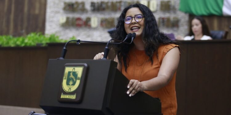 ¿De verdad hay paz? Diputada cuestiona entre lágrimas la violencia que viven niñas