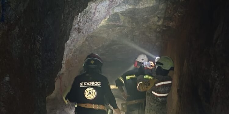 Cierra operativo en mina de Sinaloa tras localizar al último trabajador