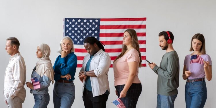 Alertan por información falsa en redes sobre estatus legal de migrantes en EU