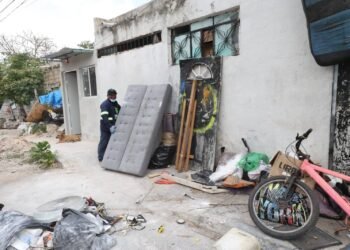 Limpieza profunda, brigadas contra el dengue inician recorridos en Mérida