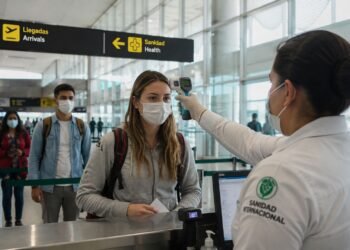Restricciones por ébola se activan México; checa a quiénes aplican