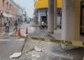 ¡Cuidado al caminar! Pedazos de edificios caen sobre la gente en el Centro de Mérida