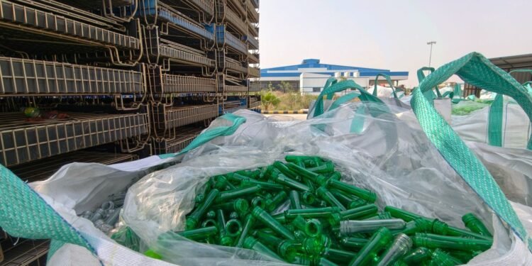 APR denuncia cierres de plantas por llegada masiva de PET barato