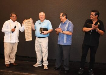Rafael Marín Mollinedo reúne a líderes evangélicos en Cancún