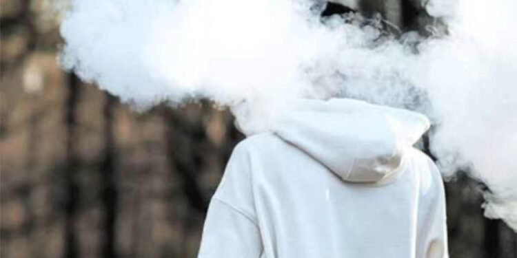 El vapeo explota entre jóvenes de Yucatán: comienzan desde los 17 años y creen que “no hace daño”