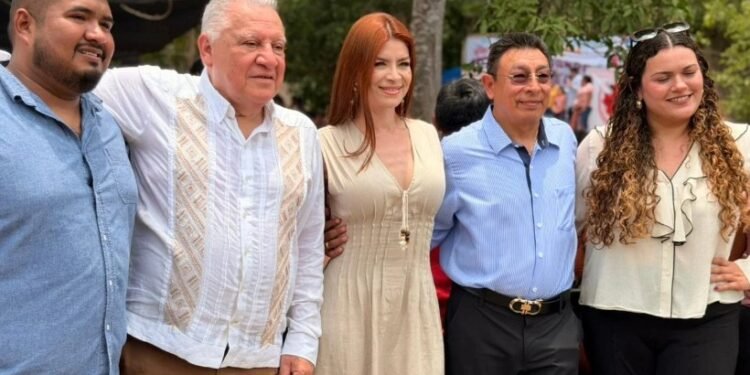 Leona Vicario recibe a Rafael Marín Mollinedo en jornada centrada en la niñez