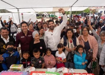 Ensenada se llenó de fiesta; así celebró Armando Ayala a niños y mamás