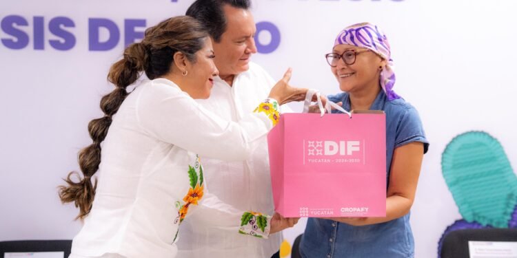 “No están solas”; entregan primeros kits para prótesis de seno en Yucatán