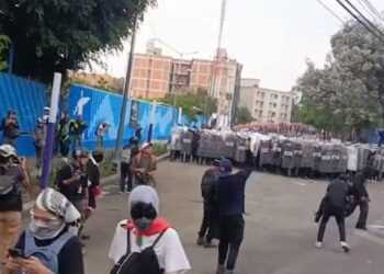¿Quién alteró la inauguración del Mundial? Reportan choque con encapuchados