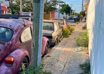 Calles libres de chatarra: Se intensifican operativos contra vehículos abandonados