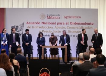 ¿Buscan poner fin a los altibajos del jitomate? Lanzan acuerdo nacional para estabilizar su precio