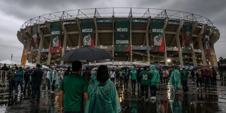 ¿Impermeable o playera? El clima podría sorprender durante el México vs Ecuador