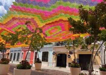 A puntadas, la calle 47 teje su nueva identidad. Así es como luce