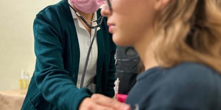 Las lluvias elevan el riesgo de enfermedades respiratorias. ¿Qué hacer para prevenirlas?