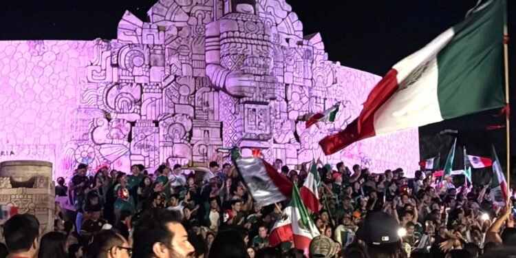 Monumento a la Patria estalla en festejo tras triunfo de México sobre Corea del Sur