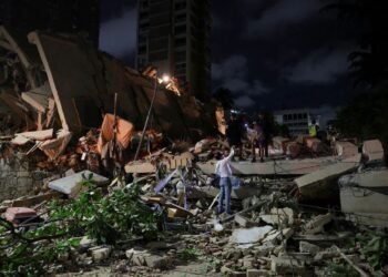 Venezuela declara emergencia tras sismos; México prepara brigadas de apoyo
