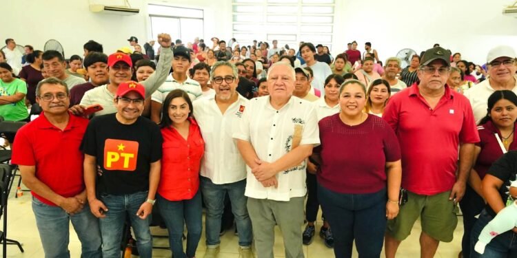Rafa Marín reúne a militantes de Morena y PT en Bonfil con mensaje de unidad