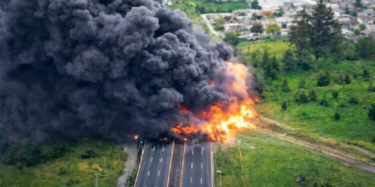 ¿Qué provocó la explosión de la pipa en la México-Veracruz? Esto es lo que se sabe