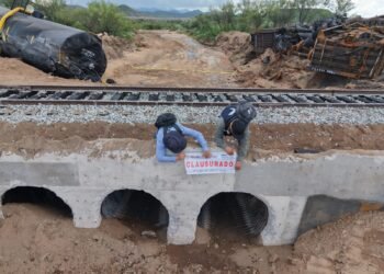 Semarnat va contra Ferromex: exige remediar la contaminación por derrame