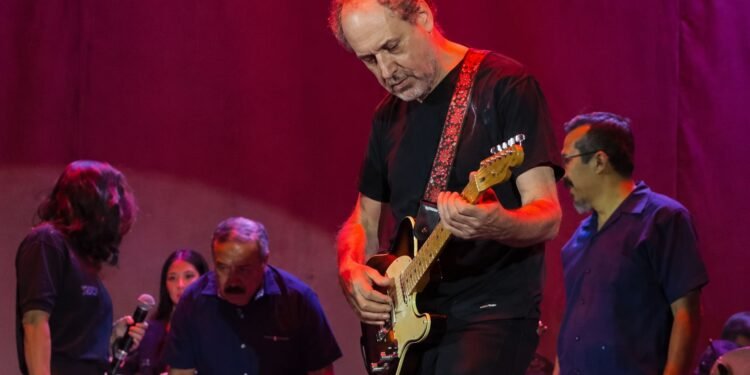 Rompen el silencio sobre la salud de Alejandro Marcovich; el exguitarrista de Caifanes sale del coma
