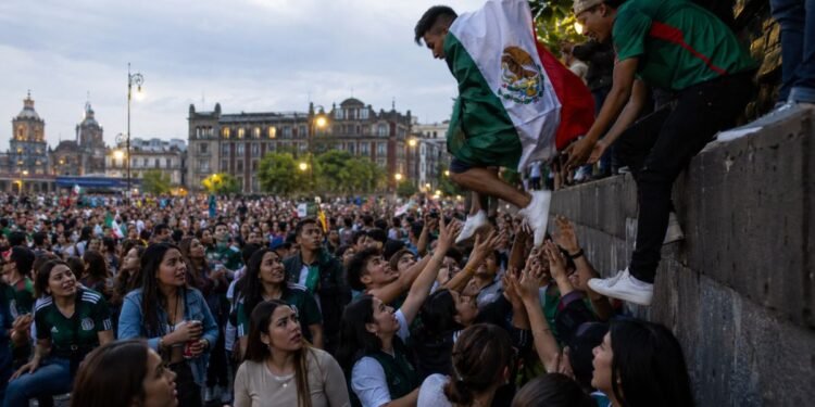 ¿Celebras al Tri? Piden evitar el “quiere volar”, “Juan Escutia” y otros actos peligrosos