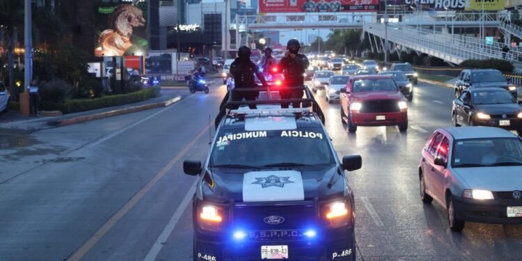 Detienen al presunto “tirador de la Vía Atlixcáyotl” durante operativo en Puebla