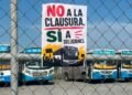 Suspenden la Ruta 322 en Nuevo León; usuarios bloquean calles para exigir su regreso