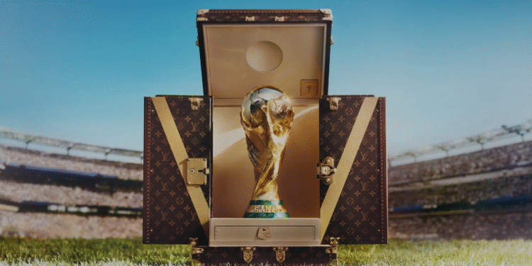 ¿Sabías que el trofeo del Mundial viaja en un baúl de lujo? Así será el de 2026