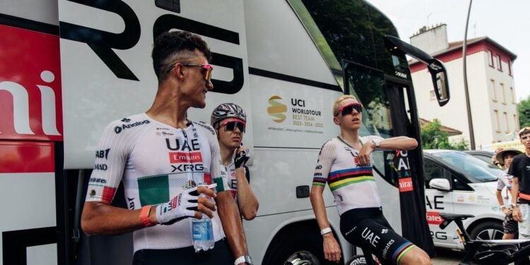 ¡Gigante mexicano! Isaac del Toro ya está en el podio del Tour de Francia