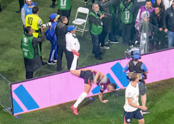 ¿La lesión más insólita del Mundial? Henderson se fractura celebrando