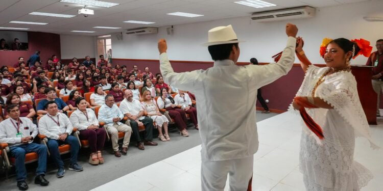 Más que turismo: Yucatán forma al talento que impulsará sus Pueblos Mágicos