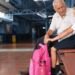 El amor no paga las cuentas: abuelos usan su pensión para criar a sus nietos