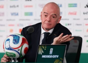 ¿Quiso vender una parte del Mundial? UEFA lleva a Infantino al campo de la justicia