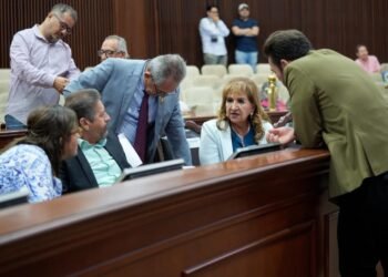 Congreso de Sinaloa abre debate sobre otra ausencia del gobernador Rubén Rocha Moya