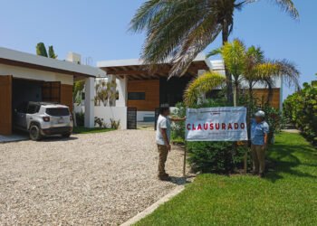 Profepa clausura hotel y cuatro villas construidos sobre dunas costeras de Oaxaca
