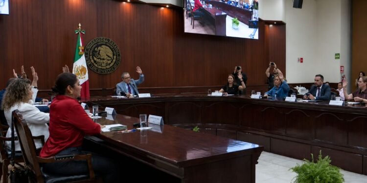 ¿Quién quedará al frente de Sinaloa? Congreso aprueba nueva licencia de Rocha Moya