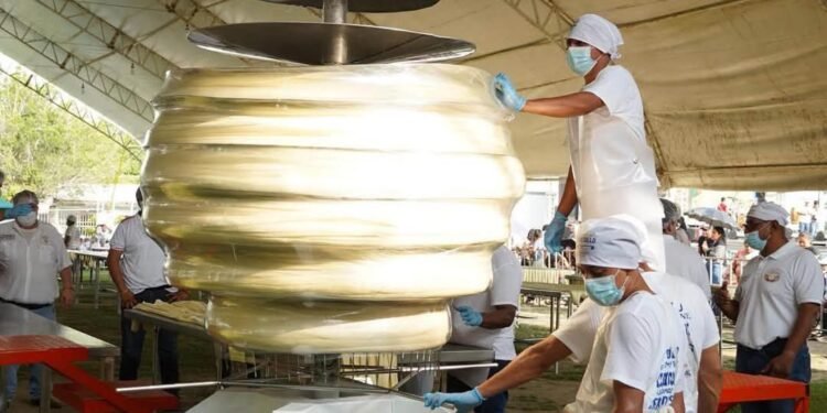 ¡Chiapas destrona a Oaxaca! Recupera Récord Guinness con la bola de quesillo más grande del mundo