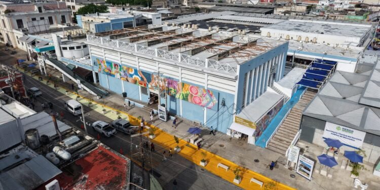 ¿Qué cambió en el mercado Lucas de Gálvez? Estrena área de coworking