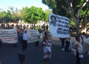 ¡“La tierra no se vende”! Pueblos mayas toman las calles de Mérida contra el despojo