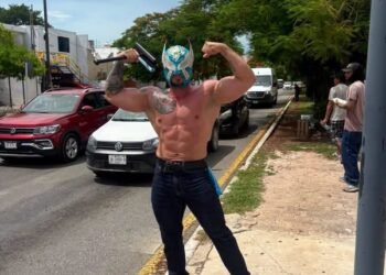 Sorpresa en el semáforo: “Limpiaparabrisas Mx” lleva su contenido a las calles de Mérida