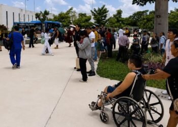 Evacúan de emergencia el nuevo O’Horán por olor a gas; pacientes salen del hospital