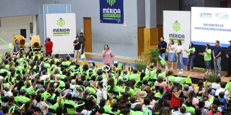 Vecinos de Mérida se organizan: 500 comités atienden necesidades comunitarias