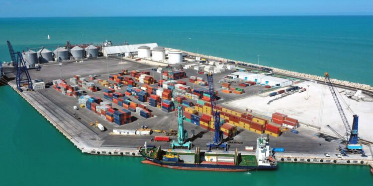Coparmex pide impulsar inversión ante retos económicos