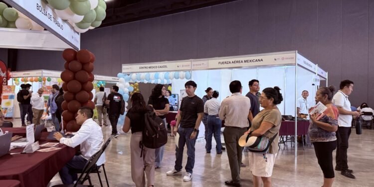 ¿Hay trabajo para los jóvenes? Feria ofrece más de 400 vacantes