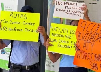¡Hasta dos horas de espera! Vecinos exigen más camiones entre Kanasín y Mérida